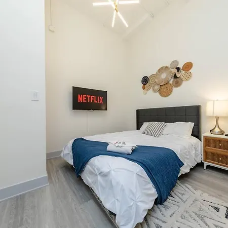 Luxury 6br Prime South Loop Perfect Location For Families Or Groups Near Soldier Field, Museum Campus & Mccormick Place *