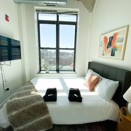Mccormick 2br-2ba For 8 Guests With Optional Parking & Gym Apartment Chicago