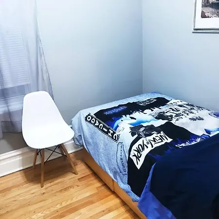 Modern Oasis Near Park, Pet Friendly, Fast Wi-fi. Apartment