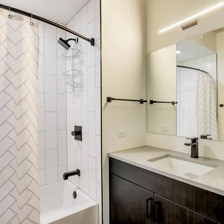 Apartment River North 1br W Pool Fitness 1 Block To L Chi-1039