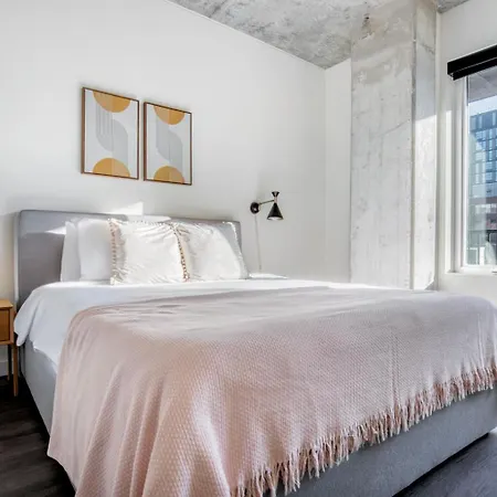 River North 1br W Pool Fitness 1 Block To L Chi-1039 Apartment *