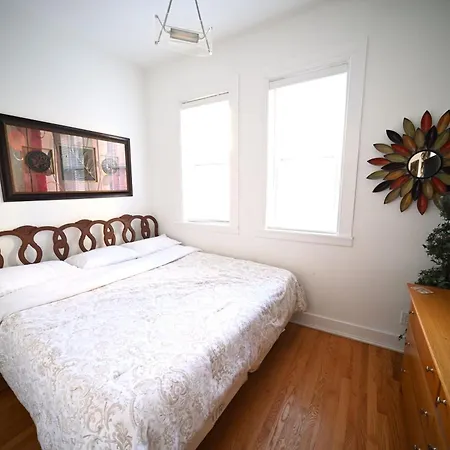 Apartment Stone Mansion Sleeps 10-20 Free Tv & Parking