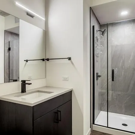 Apartment River North 1br W Outdoor Pool 1 Block To L Chi-1035 *