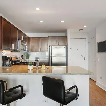 1br Chic & Elite In Hyde Park - Shoreland 714