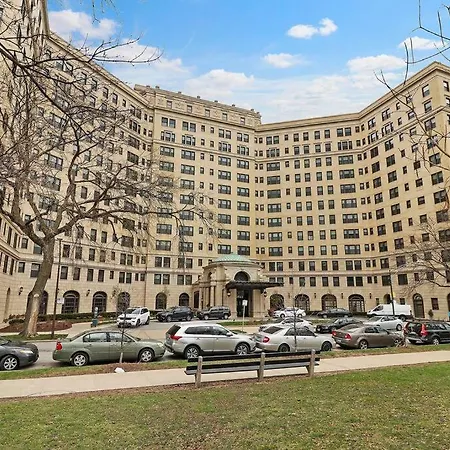 1br Calm, Cozy & Furnished In Hyde Park - Windermere 402 Chicago