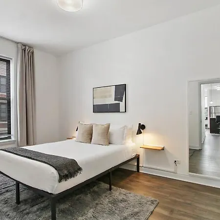 2br Comfy And Roomy In - Del Prado 1013 Apartment Chicago