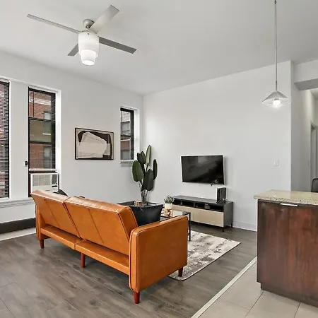 2br Comfy And Roomy In - Del Prado 1013 Chicago