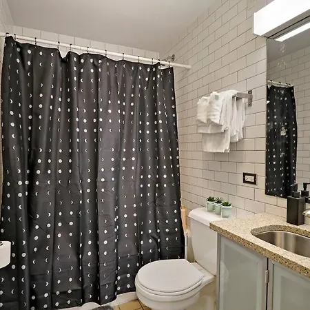 Inviting 2-bedroom In Hyde Park - The Blackwood Rep