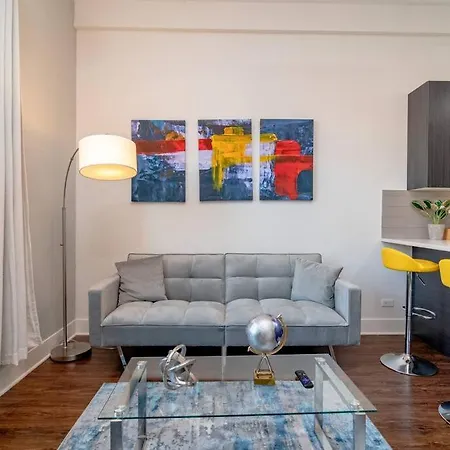 Mccormick Place Charming 420 Friendly 3br With Optional Parking Sleeps 8 Guests Near Soldier Field And Lakefront Trail Chicago