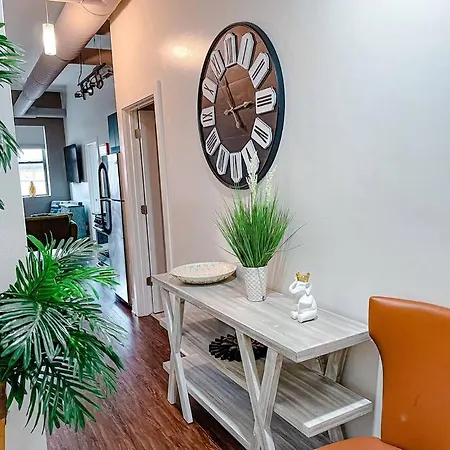 Spacious 420-friendly 2br Retreat Near Mccormick Place, Grant Park And Soldier Field *