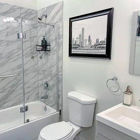 Spacious 420-friendly 2br Retreat Near Mccormick Place, Grant Park And Soldier Field