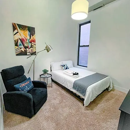 Spacious 420-friendly 2br Retreat Near Mccormick Place, Grant Park And Soldier Field Chicago