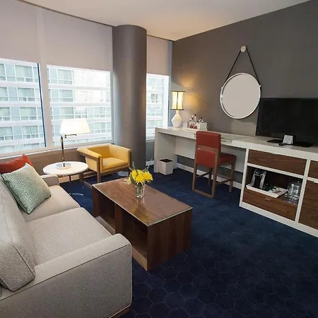 Hotel Kinzie 4*
