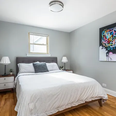 The Bright Retreat In Andersonville *