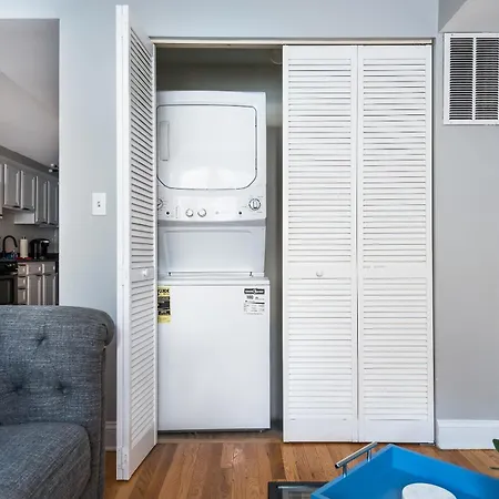 The Bright Retreat In Andersonville Apartment *