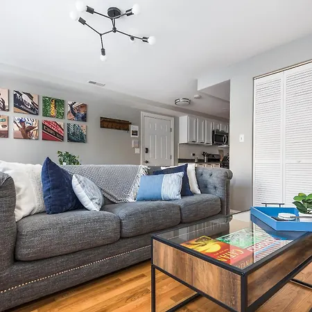 The Bright Retreat In Andersonville Apartment Chicago