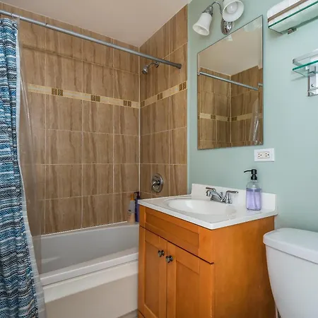 The Bright Retreat In Andersonville *