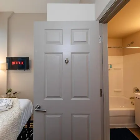 Apartment Spacious 2br In South Loop With Optional Parking, Gym And Patio Near Mccormick Place, Grant Park, Soldier Field & Museum Campus *