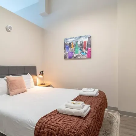 Apartment South Loop 2br Retreat Near Grant Park, Soldier Field, Adler Planetarium & Columbia College