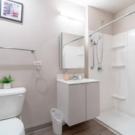 Apartment South Loop 2br Retreat Near Grant Park, Soldier Field, Adler Planetarium & Columbia College *