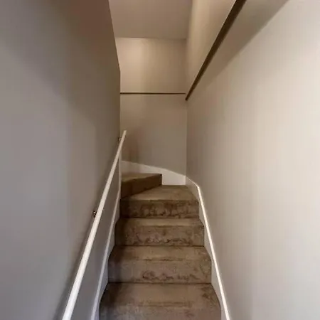 Flexhome Avondale 3br Duplex W2 Apartment *