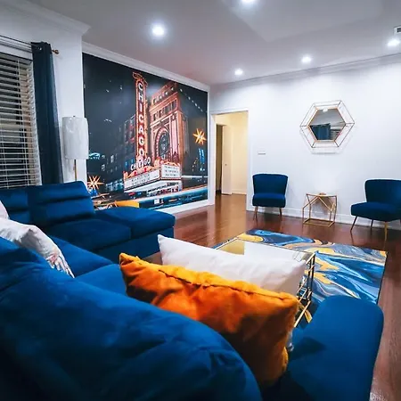 Apartment The Blue Golden Luxury Modern 3- Bedroom In