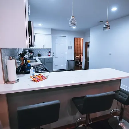 The Blue Golden Luxury Modern 3- Bedroom In *