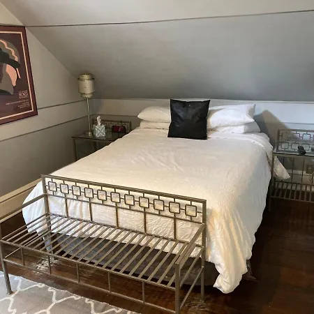 The Toscana Bed & Breakfast 2*