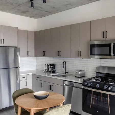 Apartment River North 1br W Pool Gym Nr Riverwalk L Chi-1030 Chicago