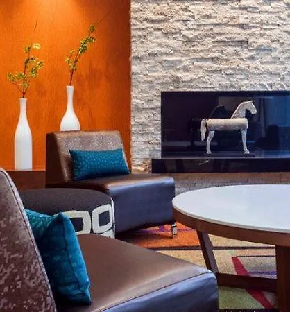 Fairfield And Downtown-river North Hotel 3*
