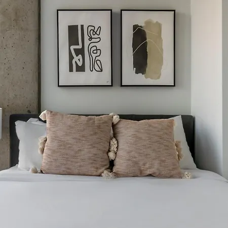 River North 1br W Theater Nr L Chi-1012