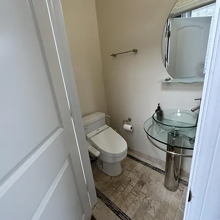 Wrigley Penthouse With Private Roof Deck And Parking * Chicago