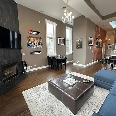 Wrigley Penthouse With Private Roof Deck And Parking *