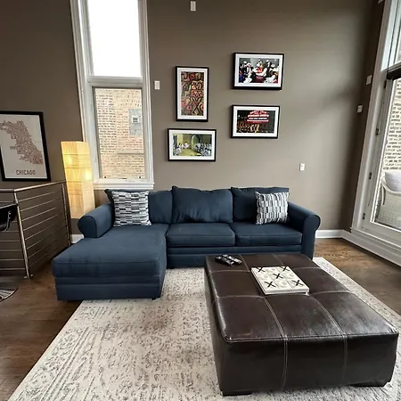 Wrigley Penthouse With Private Roof Deck And Parking Holiday home *