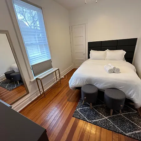 Vintage-modern Hideaway In Logan Square Holiday home Chicago