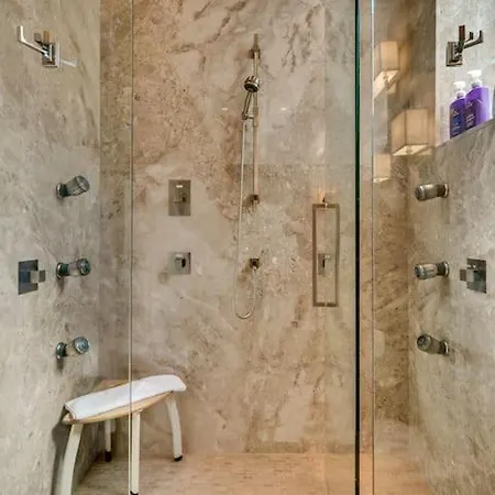 Holiday home Upscale Penthouse Private Balcony *