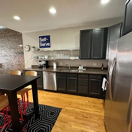 Trendy Wicker Park Loft With Parking * Chicago