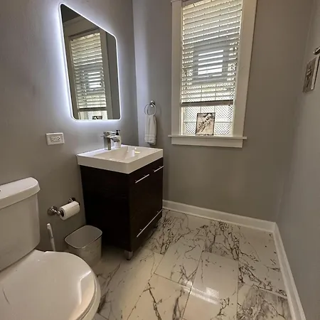 South Shore Retreat 5 Bedrooms & Entertainment