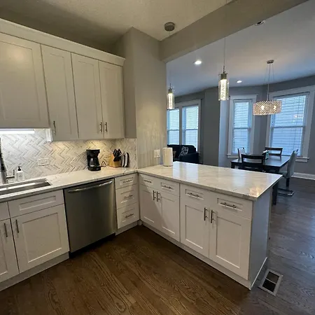 Holiday home South Shore Retreat 5 Bedrooms & Entertainment Chicago