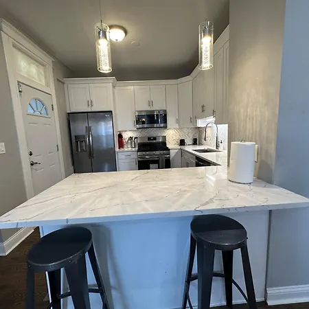South Shore Retreat 5 Bedrooms & Entertainment Chicago