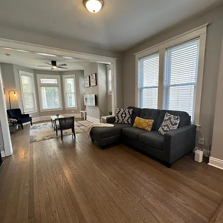 South Shore Retreat 5 Bedrooms & Entertainment