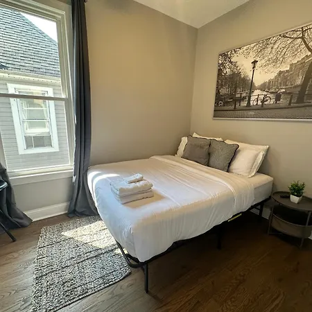 South Shore Retreat 5 Bedrooms & Entertainment * Chicago