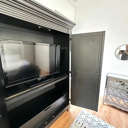 River North Hideaway With Amazing Views And Parking * Chicago