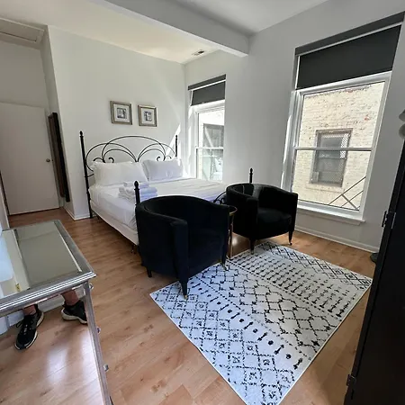 River North Hideaway With Amazing Views And Parking Holiday home