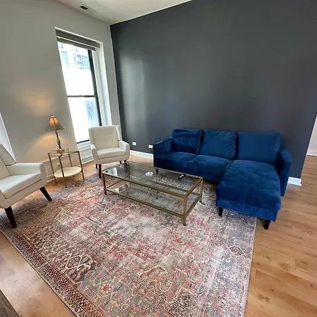 River North Hideaway With Amazing Views And Parking