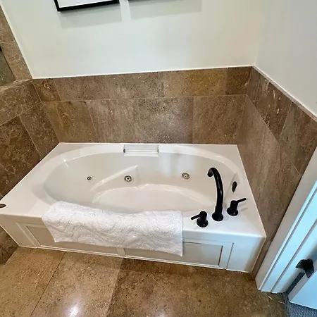 Holiday home Old Town Pied-a-terre With Private Terrace And Parking!