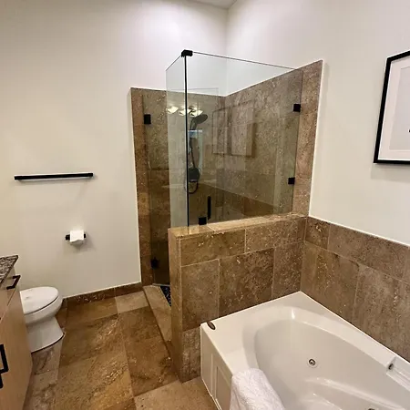 Old Town Pied-a-terre With Private Terrace And Parking! *