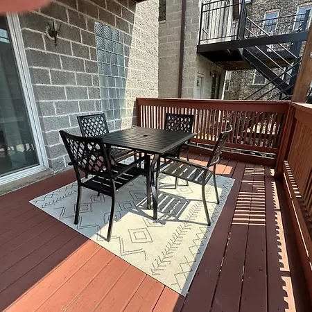 Holiday home Modern Wrigley Oasis With Parking! *