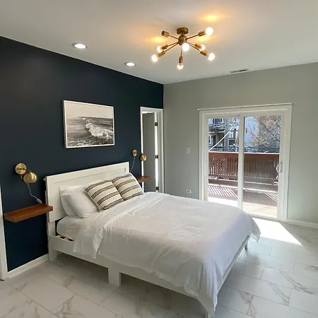 Holiday home Modern Wrigley Oasis With Parking!