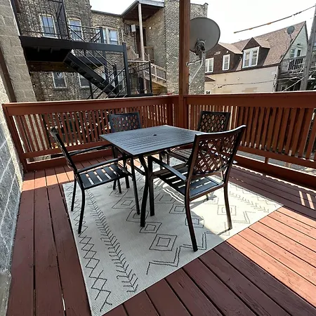 Modern Wrigley Oasis With Parking! Holiday home *